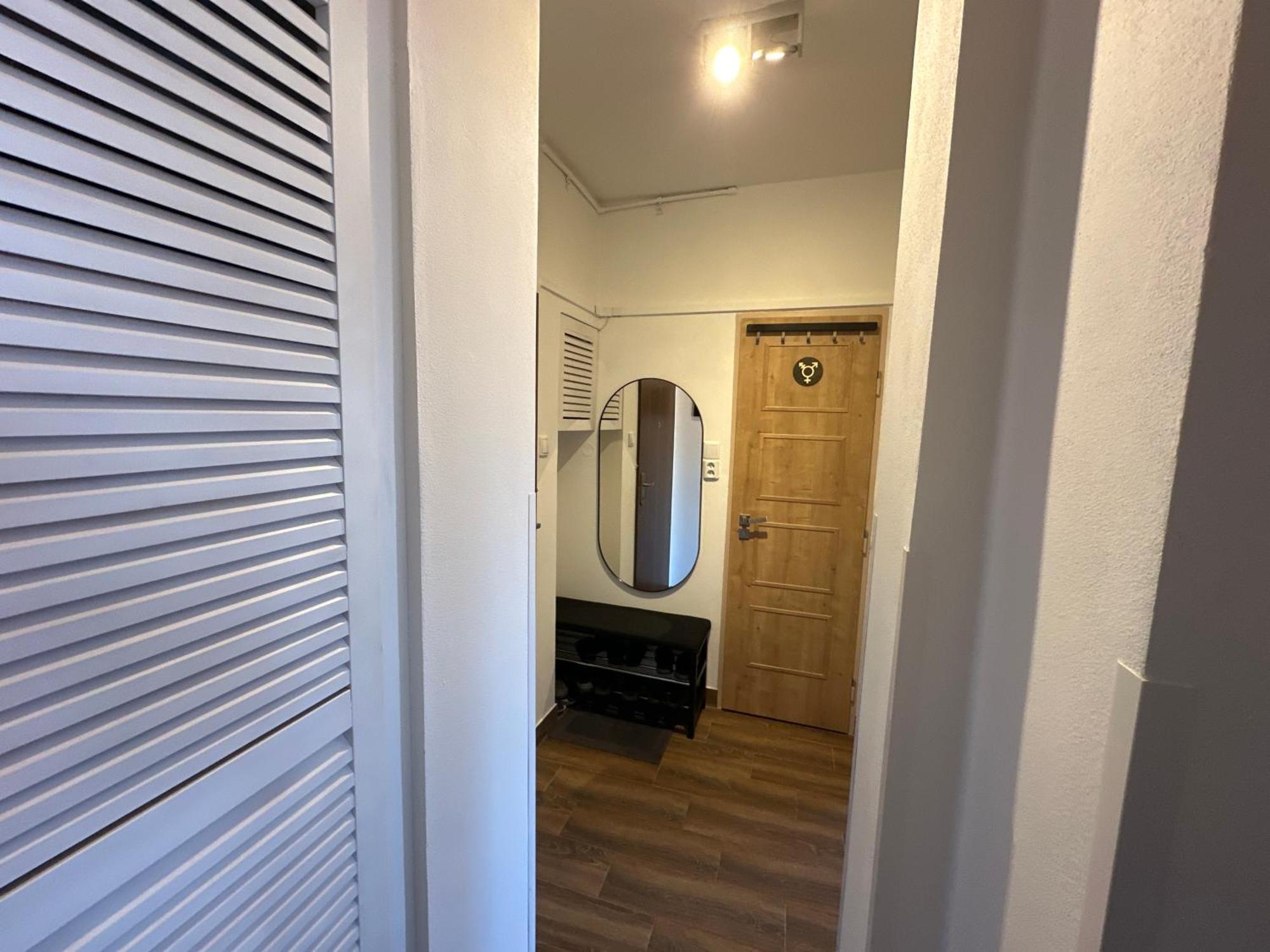 Andel Apartment With Terrace Praha Bagian luar foto